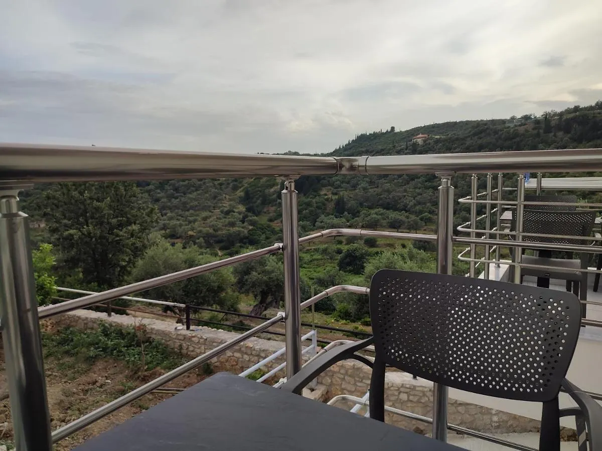 Petros Rooms Himare Hotel